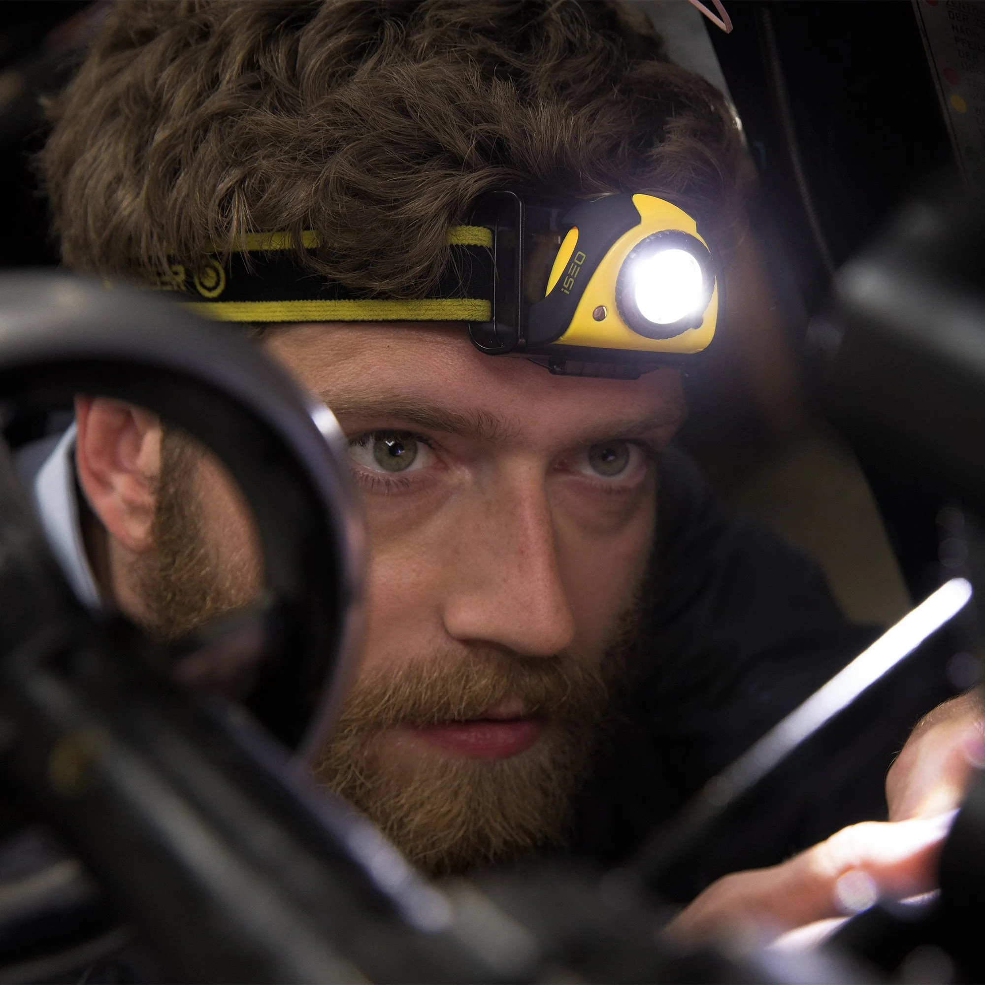 iSEO5R Rechargeable Headlamp - Image 4